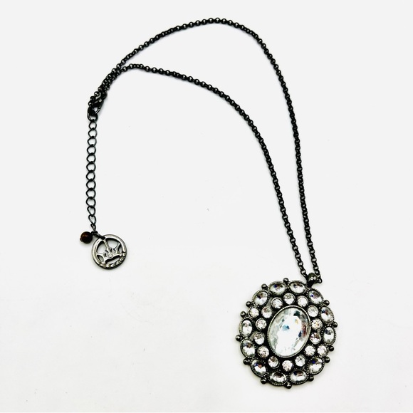 Trifari Jewelry - Vintage Trifari Signed Clear Tear Drop Crystal Glass Necklace  20”